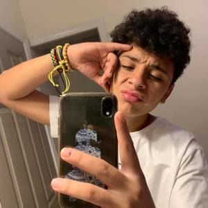 Meet your Posher, Marcos